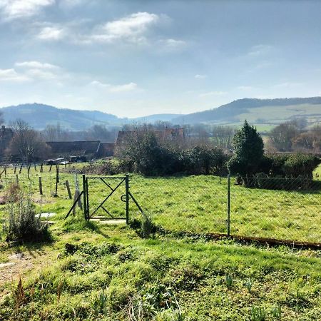 Agreable Chambre Meublee, Vue Sur La Vallee De L'Auxois Villy-en-Auxois エクステリア 写真
